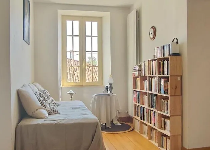 7 Personnes A Montbron, Charente